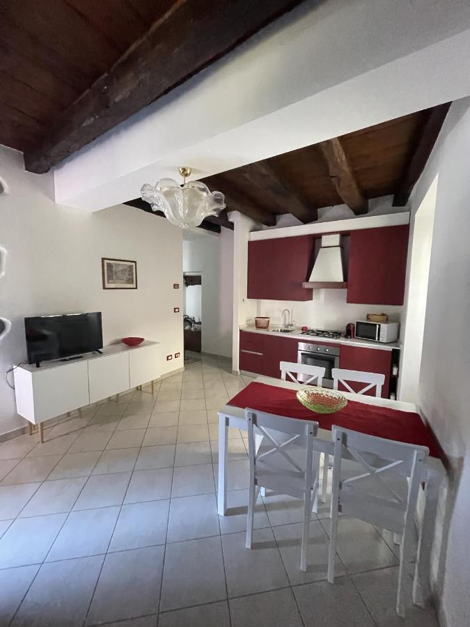 Il Cortiletto Apartment โดโมดอสโซลา ภายนอก รูปภาพ