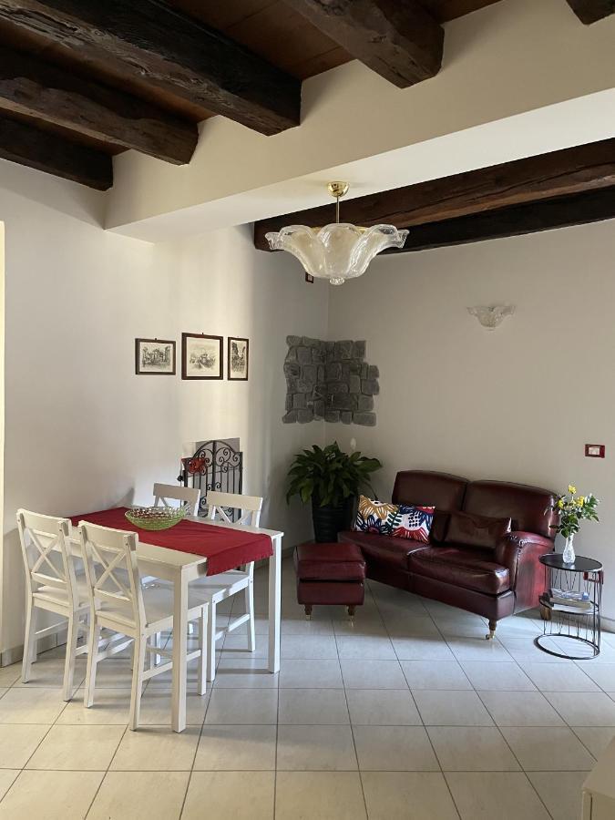 Il Cortiletto Apartment โดโมดอสโซลา ภายนอก รูปภาพ